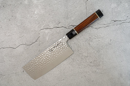 Noseto Suki Tall Nakiri Cleaver 67 couches martelé Damas Desert Iron Wood Handle