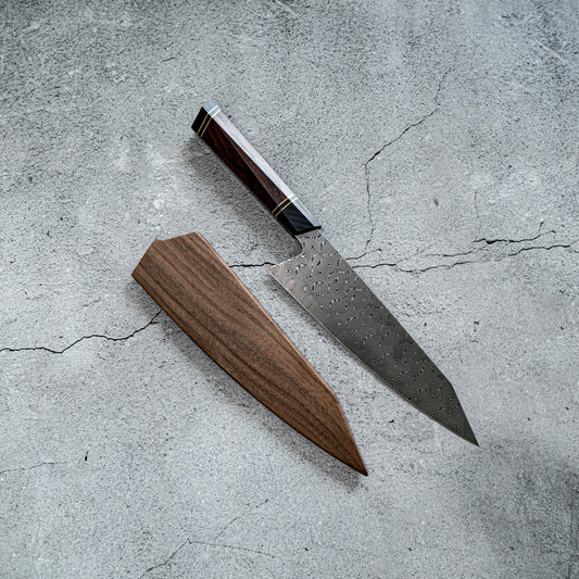 Couteau Kiritsuke Gyuto en acier Damas 110 couches, manche en bois de fer d'Amérique du Nord avec Saya magnétique