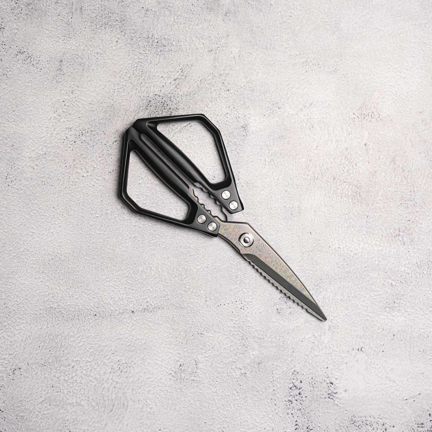 Noseto 119 Layer Damascus Kitchen Scissors – Iridescent Damascus with Black Aluminium Alloy Handle