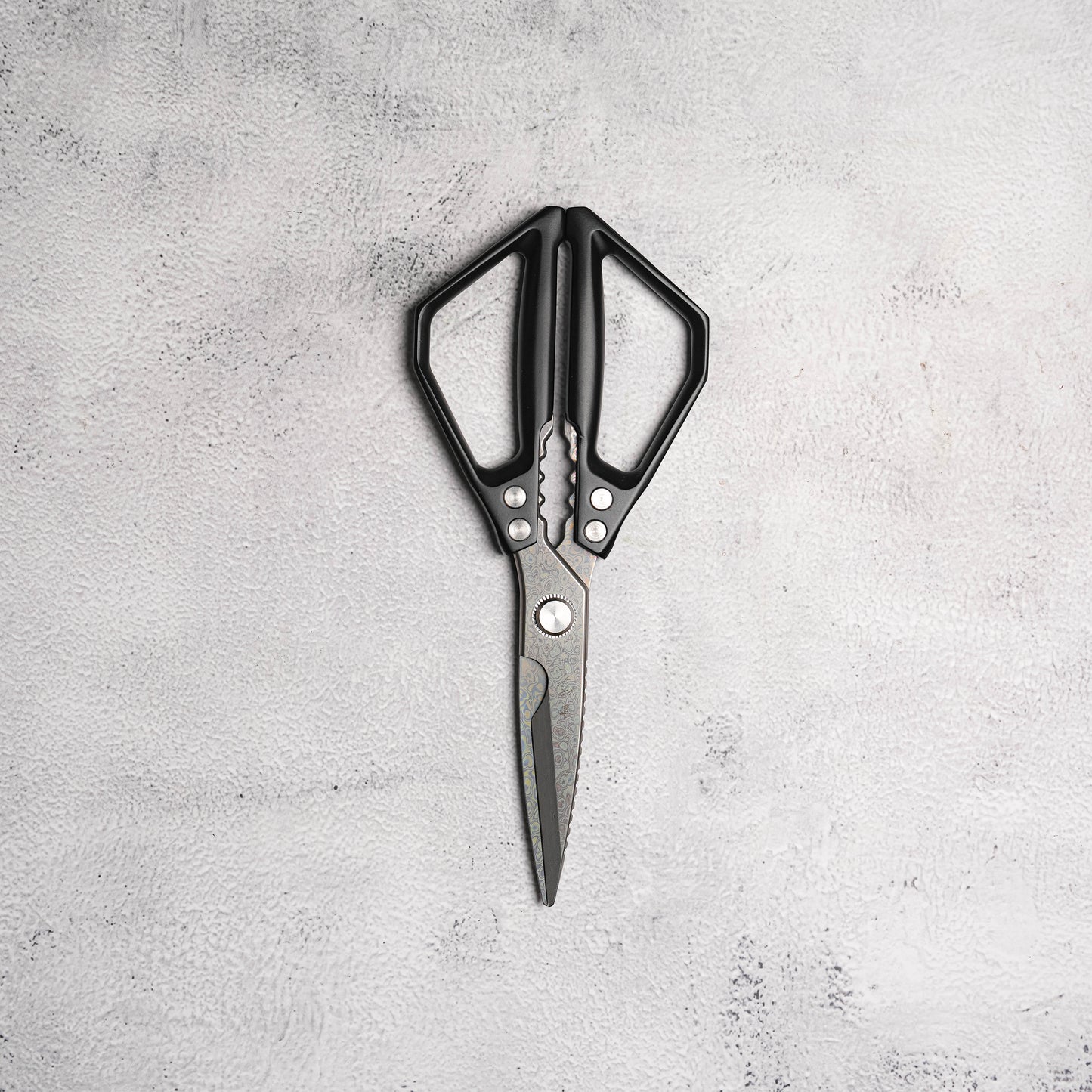 Noseto 119 Layer Damascus Kitchen Scissors – Iridescent Damascus with Black Aluminium Alloy Handle