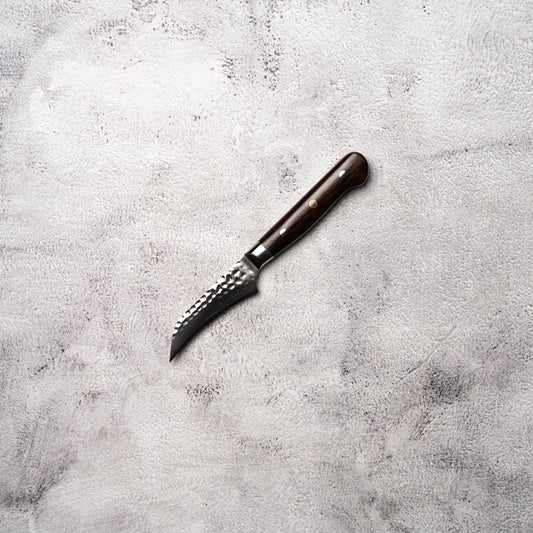 Couteau à découper/parer Noseto Yohan en damas martelé 90 mm, manche occidental en palissandre