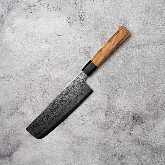 Couteau Nakiri Noseto Nato 180 mm 67 couches Damas avec bois d'olivier et corne de buffle