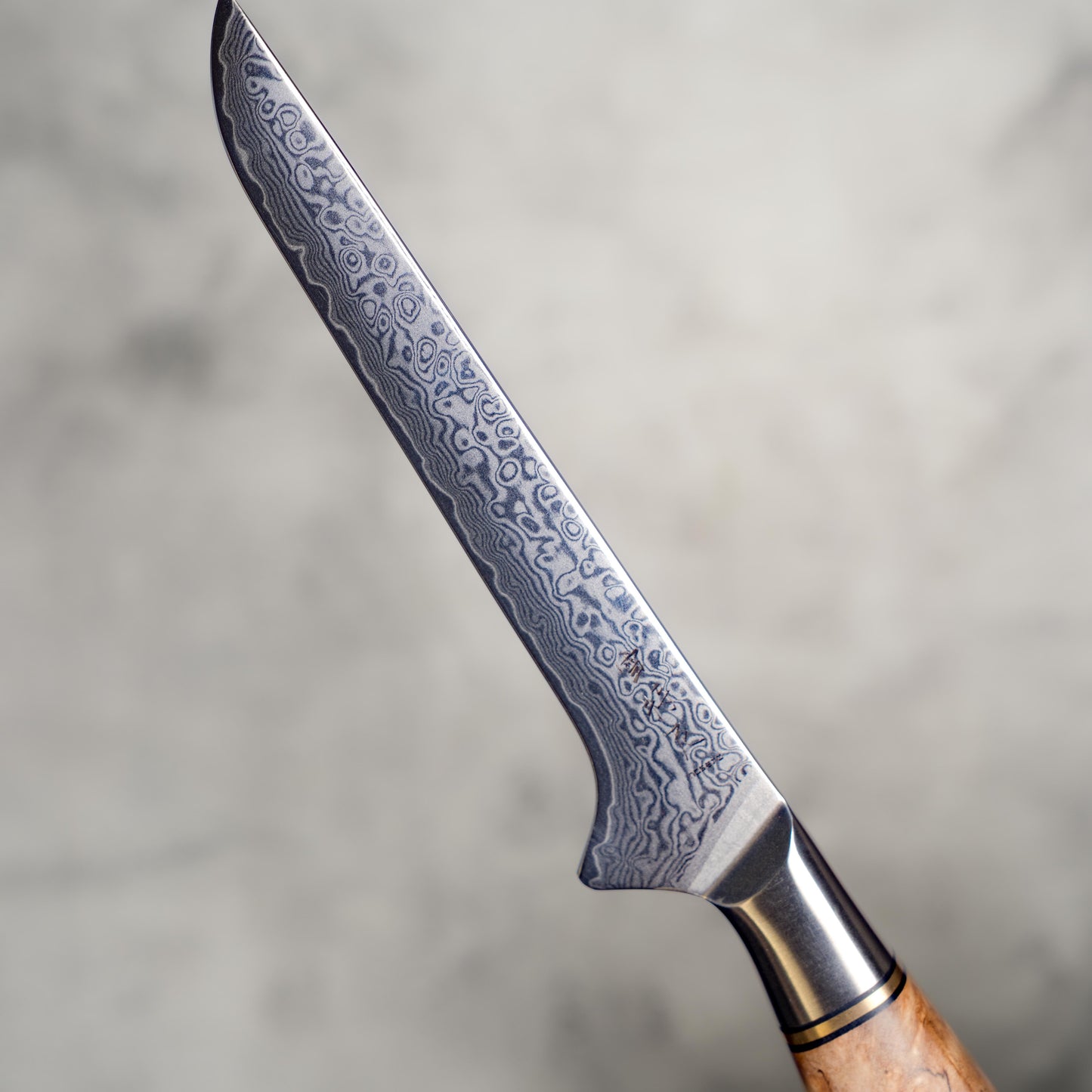 Boning Amatsubu Boning 165mm VG-10 67 Layers Damascus Steel with Figured Sycamore Wood Handle