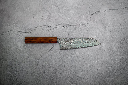 Couteau japonais Yoshimi Kato R2/SG2 Damas Bunka 165 mm Manche en bois Sugi (laqué)
