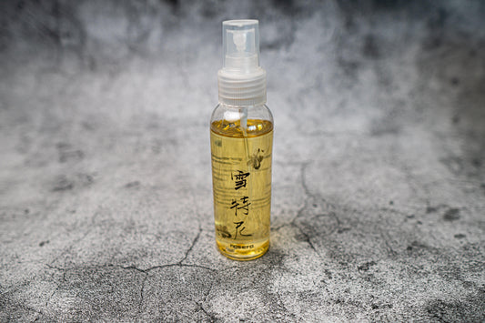 Huile de camélia Noseto en flacon vaporisateur de 100 ml