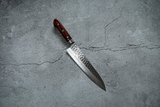 Couteau japonais Seisuke VG10 Damas 17 couches Gyuto 210 mm, manche en acajou