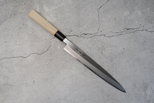 Couteau japonais Yanagiba en acier blanc Sakai Takayuki Kasumitogi, manche en magnolia