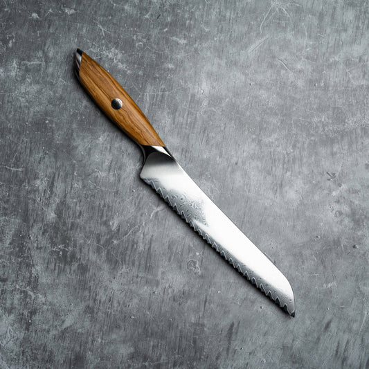 Couteau à pain Noseto Batsu 210 mm, 73 couches d'acier Damas avec manche en bois d'olivier