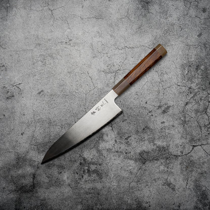 Noseto ZDP189 Gyuto 210 mm avec bois de fer à dessert et corne de buffle blanche