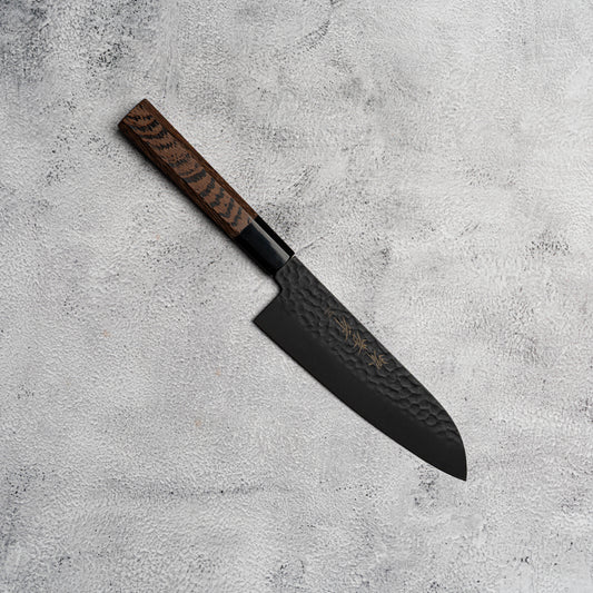 Sakai Takayuki Santoku 170 mm Kurokage VG10 martelé revêtement en téflon poignée wengé
