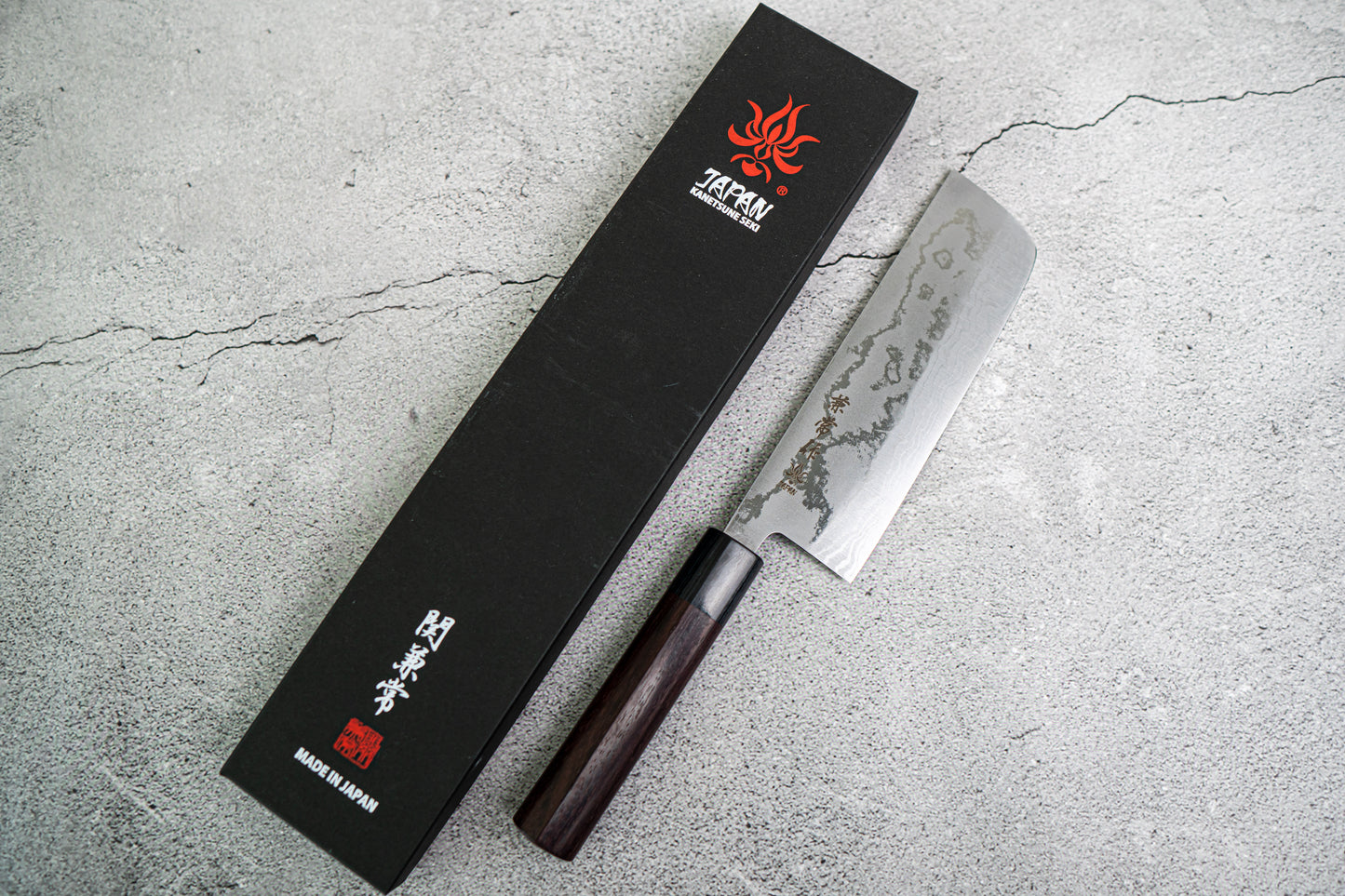 Couteau japonais Nakiri Kanetsune Blue Steel n° 2 Damas 165 mm, manche Shitan