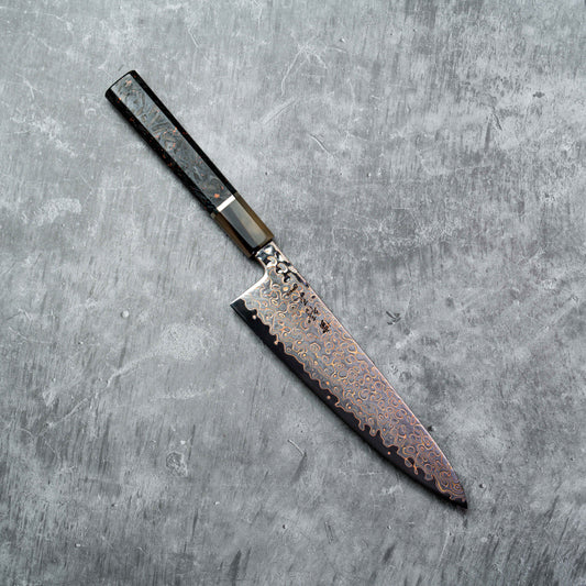 Couteau Noseto Kuza 210 mm Gyuto 67 couches VG-10 en cuivre damas avec résine de corne de buffle et fibre de carbone mélangée