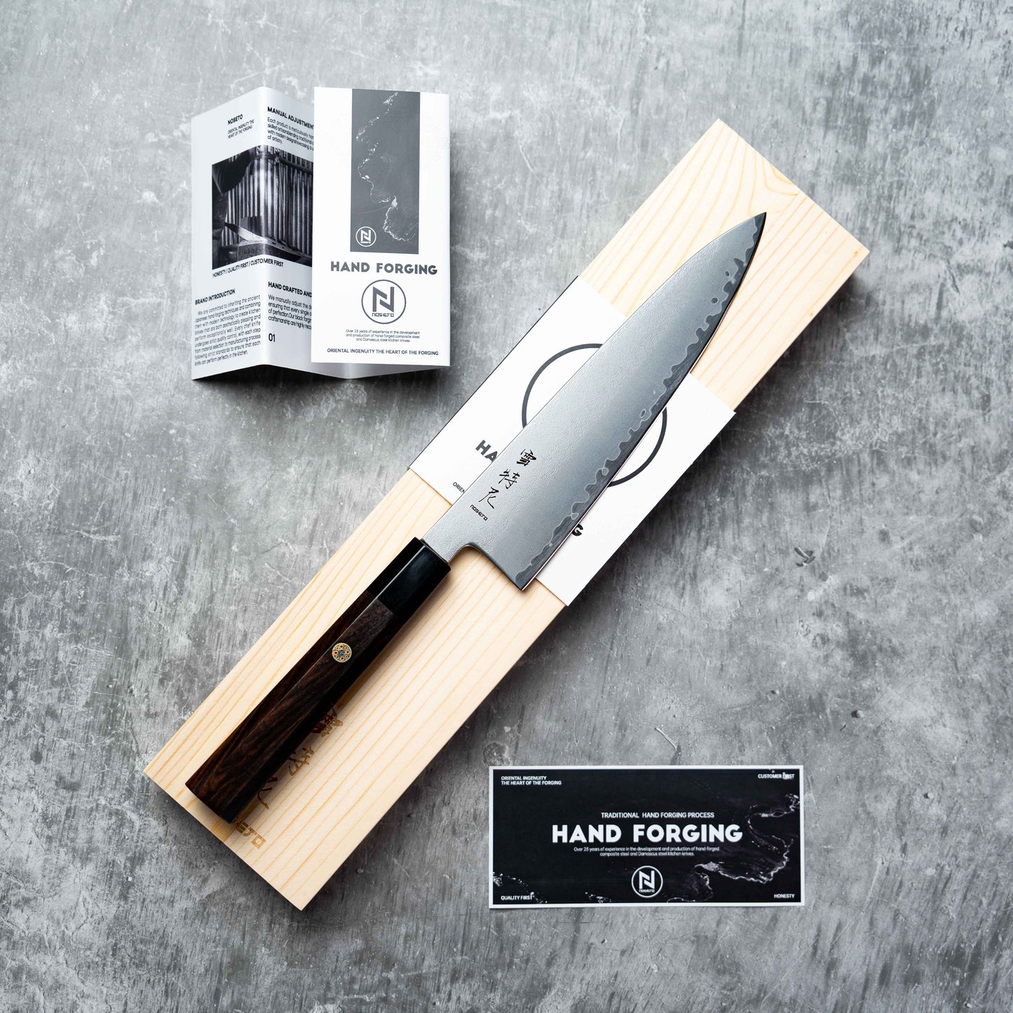 Noseto HAP-40 Gyuto 210 mm 3 couches en acier composite avec manche en ébène