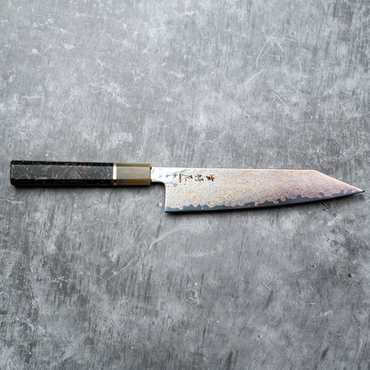 Couteau Noseto Kuza 210 mm Kiritsuke 67 couches VG-10 en cuivre damas avec résine de corne de buffle et fibre de carbone mélangée
